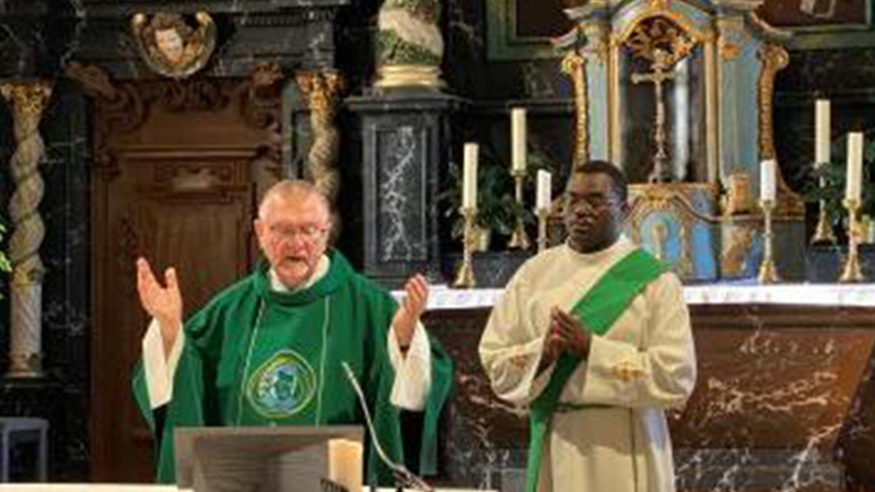 Am 2. Tag fand der Gottesdienst in deutscher Sprache unter dem Vorsitz von Provinzial P. Josef Wonisch / Salvatorianer Am 2. Tag fand der Gottesdienst in deutscher Sprache unter dem Vorsitz von Provinzial P. Josef Wonisch