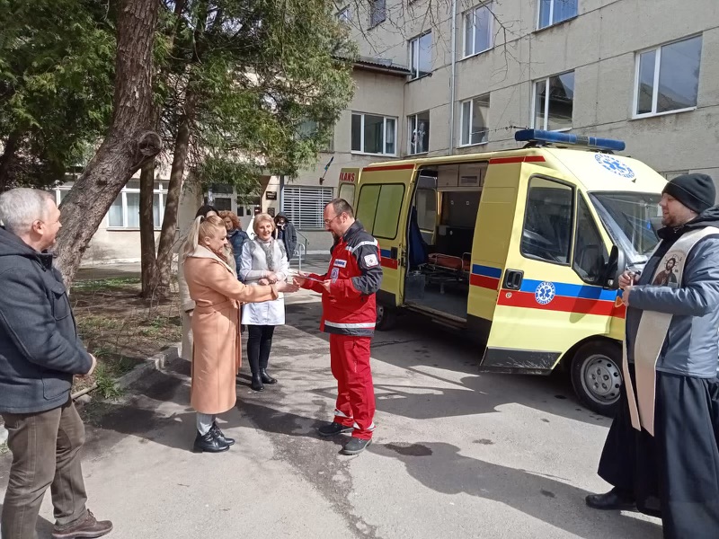 Übergabe des Krankenwagens in Nowyj Rosdil