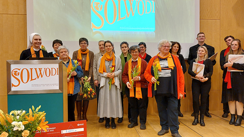 Ohne die vielen freiwilligen Mitarbeiter:innen wäre die Erfolgsgeschichte von SOLWODI Österreich nicht möglich gewesen. / P. Hans Eidenberger Ohne die vielen freiwilligen Mitarbeiter:innen wäre die Erfolgsgeschichte von SOLWODI Österreich nicht möglich gewesen.