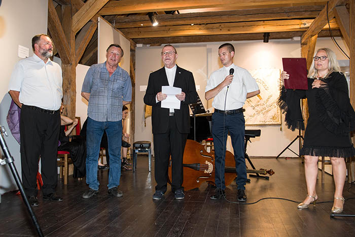 Ausstellung „100 Jahre Pfarrkirche Herz Jesu in Elisabethstadt'