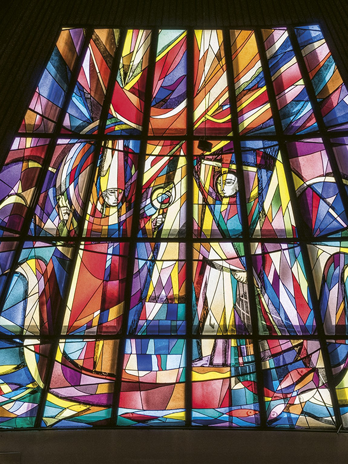  Antik-Glasfenster von Rudolf Szyszkowitz (24m2, 1960) in St. Rupert Hohenrain
