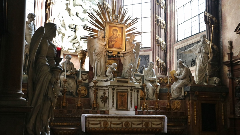 Hochaltar in St. Michael