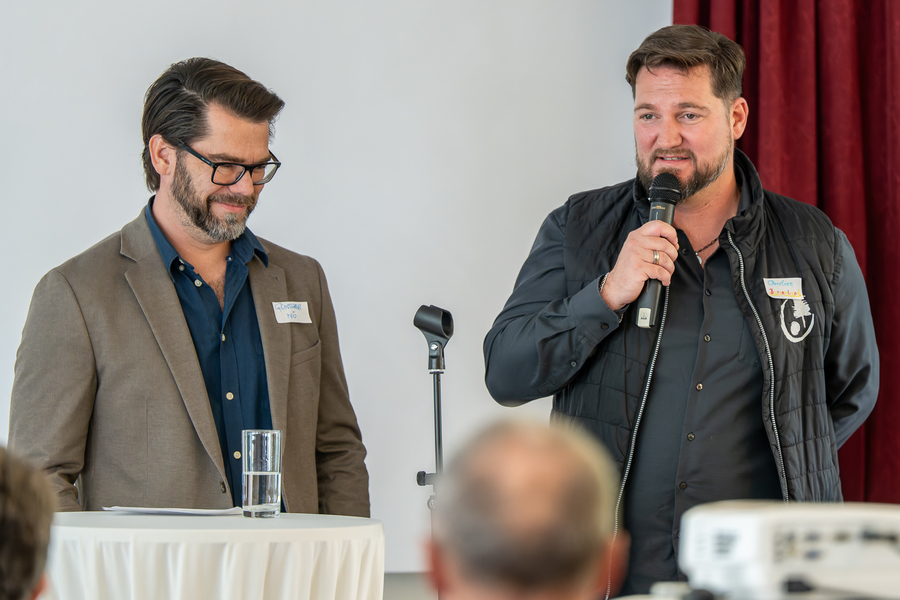 Die beiden Geschäftsführer, Günther Schranz und Christian Gmeiner, begrüßten die Gäste im Wohn- und Pflegeheim matter salvatoris / MARTIN MARIA EDER Die beiden Geschäftsführer, Günther Schranz und Christian Gmeiner, begrüßten die Gäste im Wohn- und Pflegeheim matter salvatoris