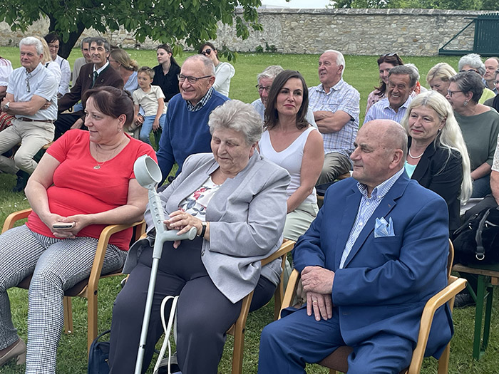 Schwester Jolanda, Mutter Teresa, Vater Erwin