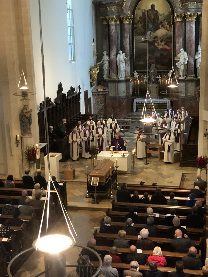 Begräbnis von P. Markus Waibel am 26. August 2021 in Mistelbach / Karl- Michael Heger, Kirchenmusiker in der Stadtpfarre Mistelbach Begräbnis von P. Markus Waibel am 26. August 2021 in Mistelbach