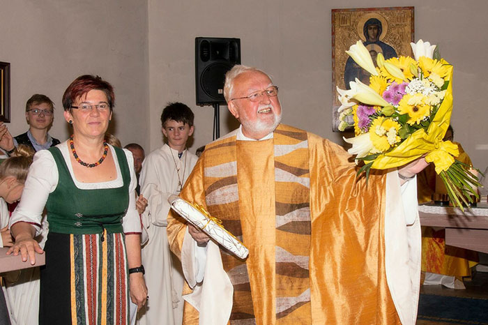 Am 23. Juni 2019 feierte P. Leo Thenner in St. Rupertus Graz-Hohenrain sein 40jähriges Priesterjubiläum / P. Leo Thenner Am 23. Juni 2019 feierte P. Leo Thenner in St. Rupertus Graz-Hohenrain sein 40jähriges Priesterjubiläum