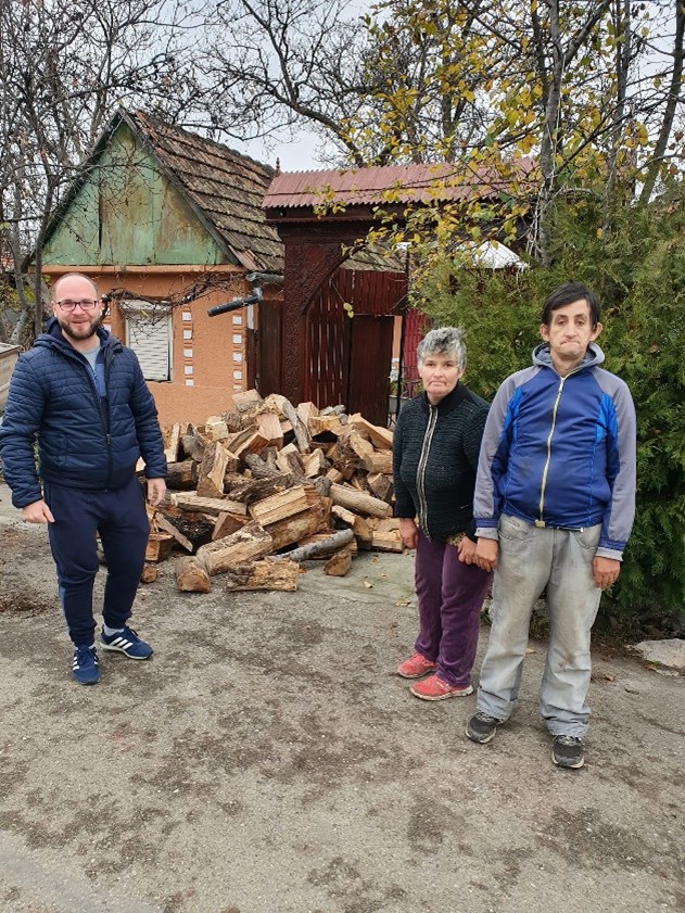 Brennholz für den Winter / Salvatorianer Brennholz für den Winter