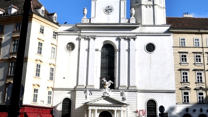 Michaelerkirche / Robert Passini Michaelerkirche
