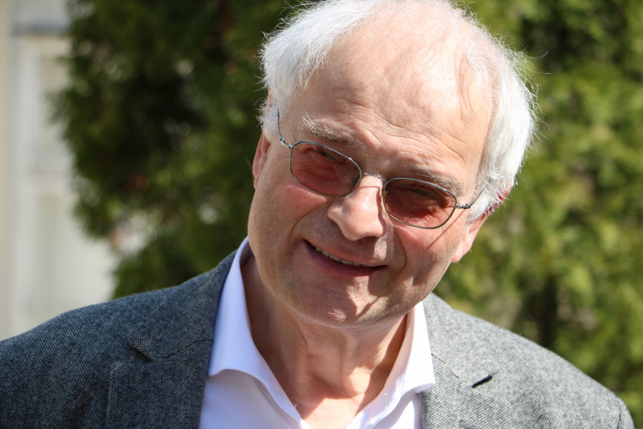 P. Peter van Meijl SDS, 2.4.2019 auf der Terrasse des Kollegs St. Michael