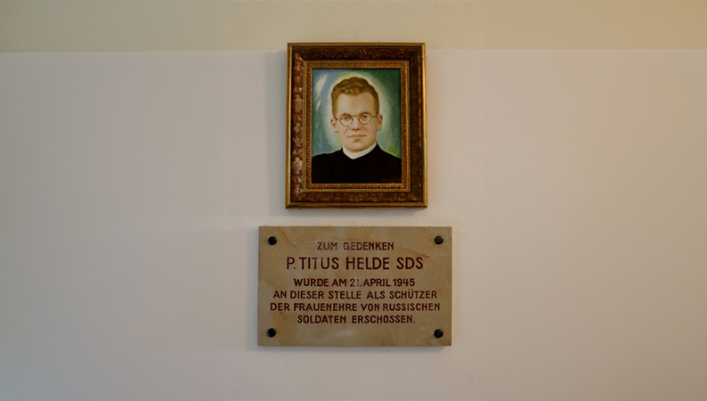Die Gedenktafel im Alten Kolleg in Mistelbach